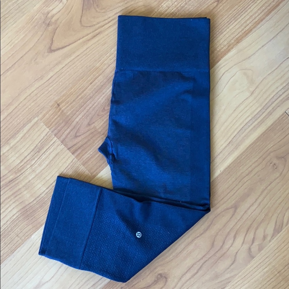 Lululemon crops